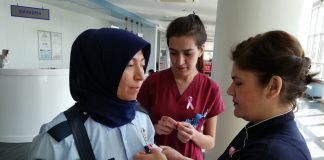 Özel Medikum Hastanesi “Pembe kurdela” ile dikkat çekti